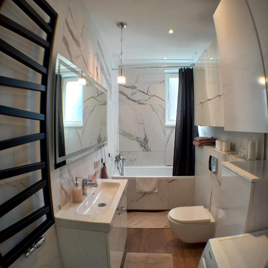 Apartament Prowansalski Z Miejscem Parkingowym Гданьск Экстерьер фото