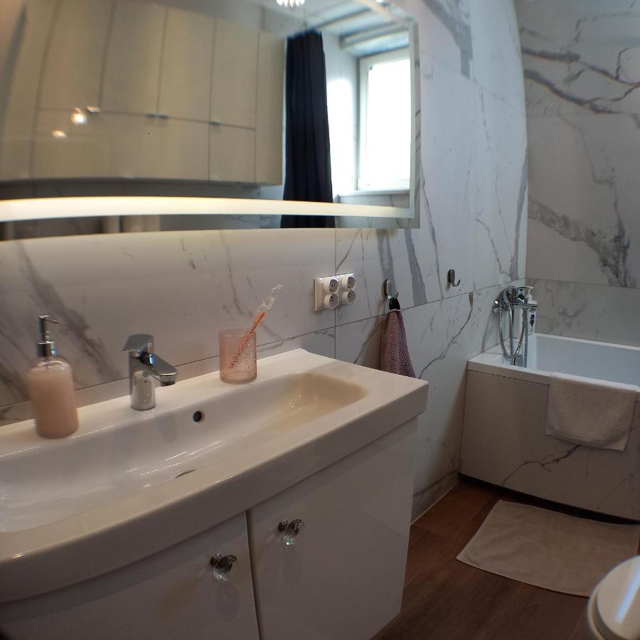 Apartament Prowansalski Z Miejscem Parkingowym Гданьск Экстерьер фото